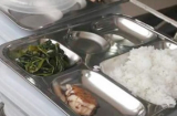 Nữ hiệu trưởng khẳng định: Với một SUẤT CƠM 19 NGÀN thế này, nhà trường còn bị âm tiền