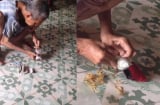 Clip: Xúc động cảnh cụ già ngồi lần mở từng đồng tiền lẻ được gói kĩ và buộc dây chun để trả tiền điện