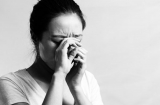 Vừa thấy chồng tương lai của con về ra mắt mẹ đẻ khóc ngất ngay tại chỗ, nhất quyết bầu cũng không cho cưới