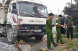 Xe ben không người lái đè bẹp bảo vệ mỏ đá
