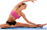 4 động tác yoga giúp chị em khỏe mạnh, trẻ lâu