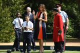 Điểm mặt loạt trang phục hàng hiệu đắt giá của Đệ nhất phu nhân Mỹ Melania Trump trong chuyến công du tại Anh quốc