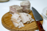 Luộc thịt chỉ cần cho thêm thứ này đảm bảo thịt mềm, thơm ngon khiến cả nhà thích thú