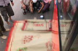 Người thân khóc nghẹn bên thi thể ông cụ 74 tuổi chết thảm dưới bánh xe khách