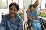 Hé lộ loạt hình ảnh diễn viên Mai Phương tươi cười, lạc quan trên giường bệnh