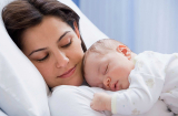 Sau đẻ mổ dù vẫn còn đau và mệt các mẹ vẫn nên làm điều này càng sớm càng tốt nhé
