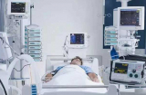 Chàng trai trẻ phải nhập viện trong tình trạng nguy kịch chỉ vì thói quen ăn hoa quả theo cách này