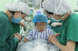 3 tuổi đã mắc ung thư vú - biểu hiện qua những nốt đỏ trên ngực