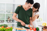 Phụ nữ hiện đại: Không cần 'đòi' quà 8/3, hãy đề nghị chồng vào bếp, rửa bát, lau nhà...!