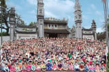Xuất hiện bức ảnh dòng họ siêu 'khủng' khiến dân mạng 'tròn mắt' nhưng chi tiết này mới khiến mọi người 'ngã ngửa'