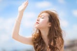 Bật mí cách chăm sóc da mụn cho bạn gái trong mùa hè nắng nóng