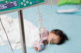 Sau vụ bé 18 tháng suýt mất mạng vì dùng Oresol pha sẵn để bù nước: Bác sĩ khuyến cáo bố mẹ điều này