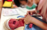 Bà bầu SINH NON 31 tuần, con bị SUY DINH DƯỠNG và viêm màng não do nhiễm khuẩn vì VIỆC LÀM NÀY của mẹ