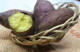 Luộc khoai lang cứ cho thêm 'thứ này' vào, đảm bảo 100% bở tung, thơm ngon phưng phức
