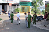 Mâu thuẫn qua Facebook, thanh niên 18 tuổi rút dao đâm tử vong học sinh cấp 3 trước cổng trường