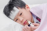 Bé trai 2 tuổi sốt cao, hành động sai lầm của cha khiến con t.ử v.ong, đọc để không bao giờ phải hối hận