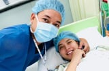 Hải Băng hạ sinh con thứ 3 cho ông xã Thanh Đạt, dân tình thở phào nhẹ nhõm vì 'mẹ tròn con vuông'