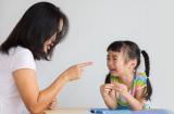 5 hành động xấu của cha mẹ ảnh hưởng không tốt tới sự phát triển trong tương lai của con