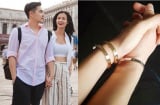 Vừa diện đồ đôi ăn ý, cặp đôi Đông Nhi – Ông Cao Thắng còn ngầm gắn kết bằng chiếc vòng này