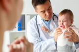 Bác sĩ khuyến cáo đưa bé đi viện ngay khi có những dấu hiệu này