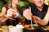 Chỉ mặt những sai lầm tai hại khi ăn uống 'mở đường' cho ung thư, nhiều người Việt mắc phải
