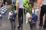 Dẫn cháu trai đi nhập học, ông nội để ngay thứ này vào balo khiến dân mạng 'bái phục' vì quá thâm sâu