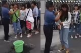 Thấy nữ sinh trang điểm khi đến trường, thầy giáo đã làm ngay điều này khiến ai cũng ngỡ ngàng