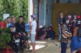 Sang thăm cháu, mẹ sững người phát hiện vợ chồng con trai ôm nhau tử vong trên giường