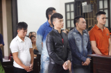 Khá Bảnh bị xét xử: Hàng trăm người hiếu kì trèo lên cả hàng rào để quay phim, chụp ảnh