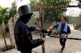 Bị dân mạng đòi 'tẩy chay' vì làm clip 'ăn xin mặt đen', con trai bà Tân có phản ứng bất ngờ