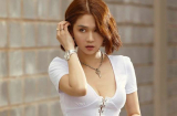 Thêm một lần chơi trội, Ngọc Trinh mặc bikini đi giày thể thao giữa biển