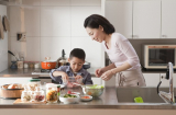 Không cần dụ dỗ bằng điện thoại, trẻ vẫn tự giác 'ăn trun thút' nhờ được dạy những kỹ năng sau