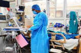 Phi công người Anh mắc Covid-19: Tập vật lý trị liệu hô hấp, chức năng phổi cải thiện