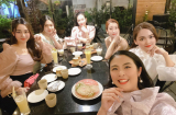 Ngọc Hân khoe khéo nhẫn đính hôn 'khủng' trong lần tụ họp hội bạn thân đình đám