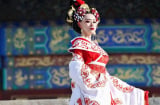 Màn đánh ghen kinh hoàng 'có một không hai' của hoàng hậu tàn bạo nhất lịch sử