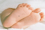 Phụ nữ có 3 nốt ruồi vị trí này ở chân: Vừa có lộc vừa phát tài, vô cùng may mắn