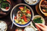 Thói quen ăn cơm nguy hiểm của nhiều người Việt, có thể bạn cũng đang làm như vậy