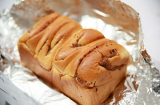 Bánh mì bị khô chớ vội vứt đi, làm theo cách này bạn sẽ thấy điều kỳ diệu xảy ra