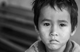 Ngây Thơ - Đừng để ý ánh mắt người khác, hãy cứ làm việc tốt: Bài học quý mẹ dạy con trước khi mất