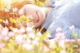 Phụ nữ đang đau khổ vì bị đàn ông phản bội thì có 3 cách này bạn nên áp dụng