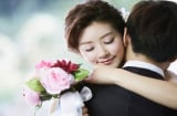 Có đủ 5 dấu hiệu này chứng tỏ bạn đã cưới đúng chồng, chẳng cần giàu sang cũng hạnh phúc ngất trời