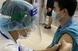 Người tiêm đủ 2 mũi vắc xin nếu nhiễm nCoV có nguy cơ qua đời không: Chuyên gia trả lời