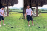 Trường Giang mặc quần đùi, mang dép tổ ong đi đánh golf
