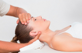 Bí quyết massage đầu giúp tóc dày và mượt hơn, ngăn tóc mỏng rụng