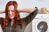 Máy giặt kêu như 'xay lúa' mỗi khi vắt: Đừng vội gọi thợ làm theo cách này máy chạy êm ru, tăng tuổi thọ