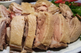 Luộc vịt chỉ dùng nước lã và gừng thôi chưa đủ: Thả thứ này vào thịt hết sạch mùi hôi, ăn ngọt xỉu