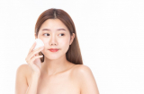 Bật mí 7 công dụng bất ngờ của nước tẩy trang mà ít chị em biết đến