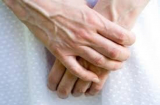 Vì sao máu có màu đỏ nhưng tĩnh mạch lại xanh?