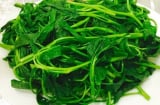 Luộc rau đừng vội thả vào nồi: Cho thêm thứ này rau xanh mướt, thải sạch hóa chất an toàn hơn