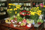 Đừng chỉ đặt hoa cúc, hoa hồng lên bàn thờ mãi: Đây mới là loài cây lộc khí phừng phừng, đếm tiền mỏi tay
